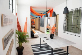 Pleasant House 20 People In Laureles